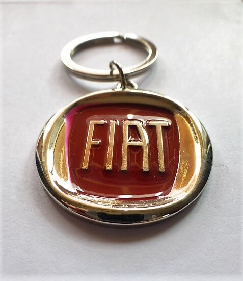 Fiat kulcstartó piros karika